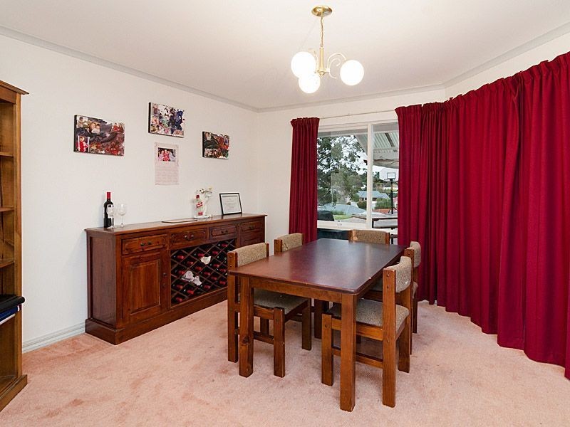 9 Allendale Grove, Woodside SA 5244