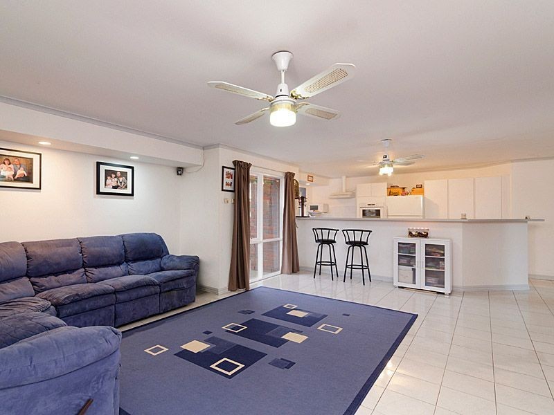 9 Allendale Grove, Woodside SA 5244