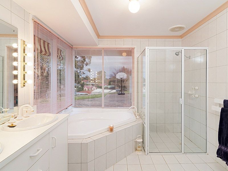 9 Allendale Grove, Woodside SA 5244