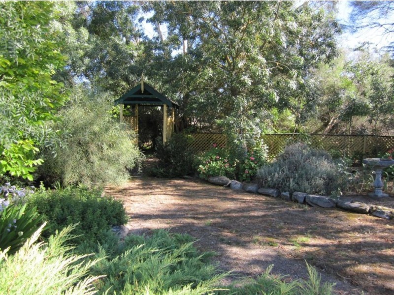 13 Narcoonah Road, Birdwood SA 5234