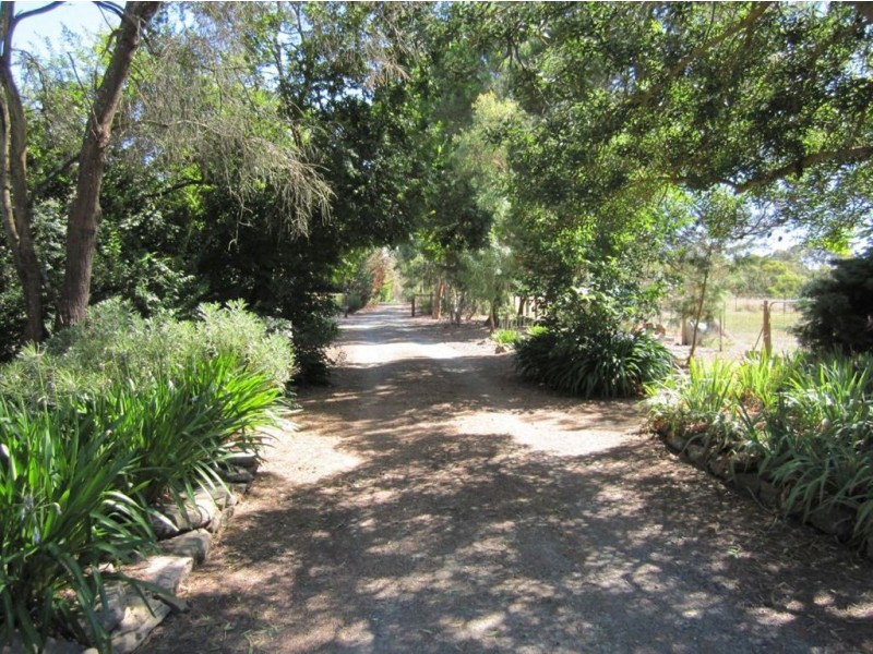 13 Narcoonah Road, Birdwood SA 5234