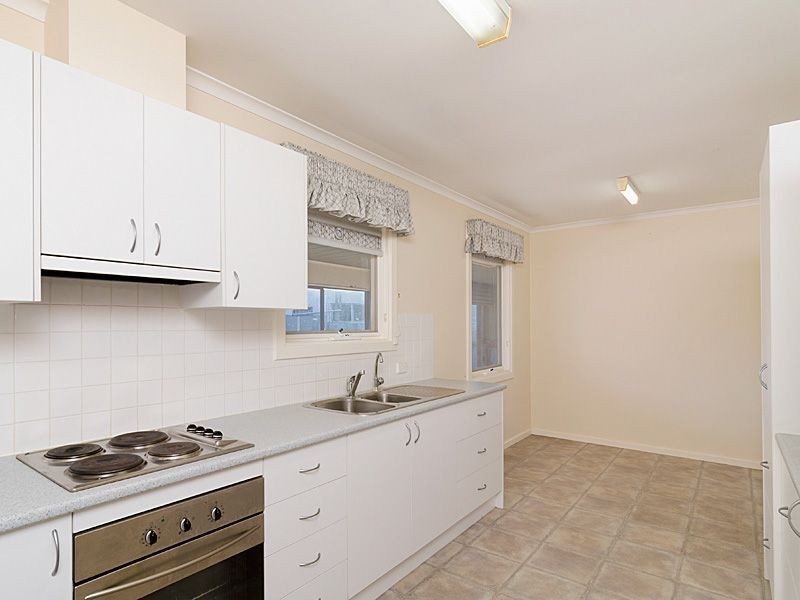 24 Dumas Street, Mount Barker SA 5251