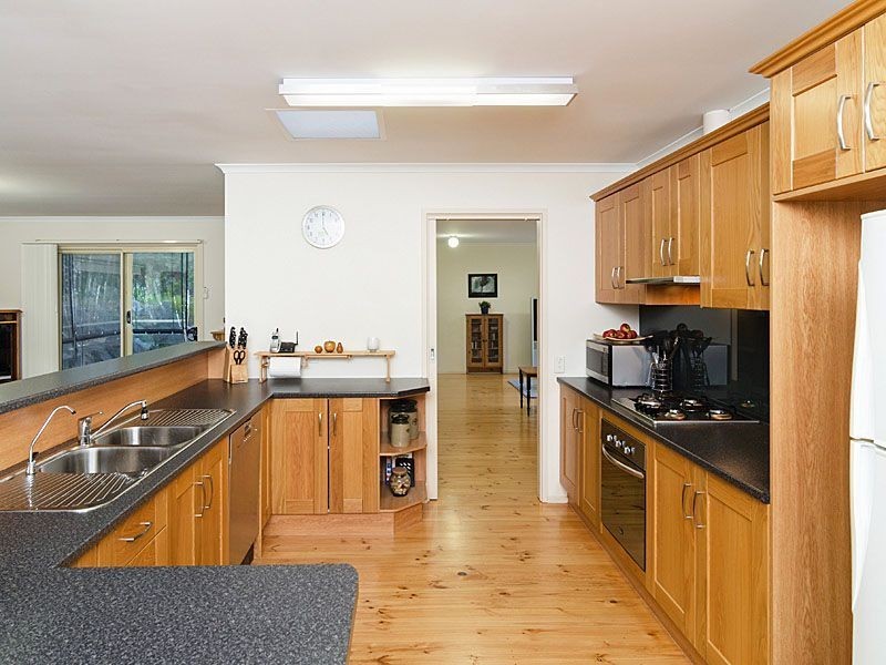 60 Pomona Road, Stirling SA 5152