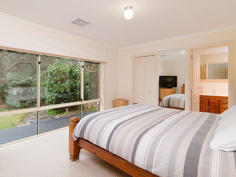 60 Pomona Road, Stirling SA 5152