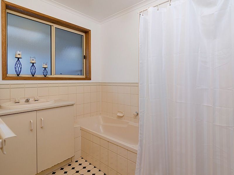 5 Symonds Drive, Mount Barker SA 5251