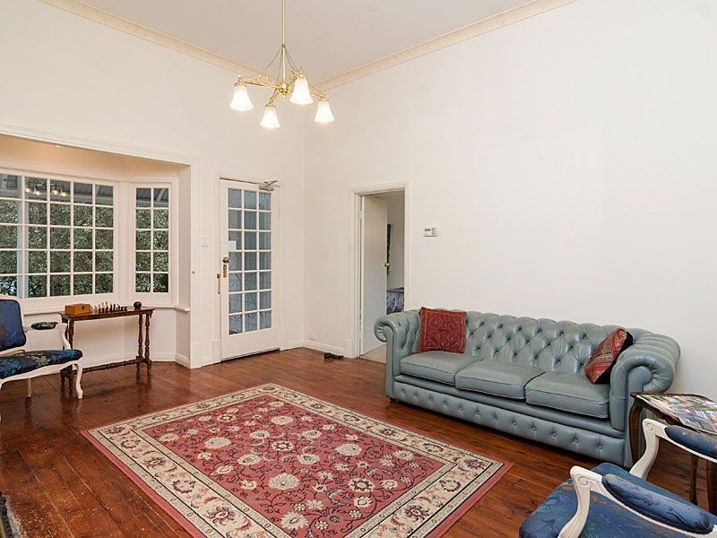 18 Fenchurch Road, Aldgate SA 5154