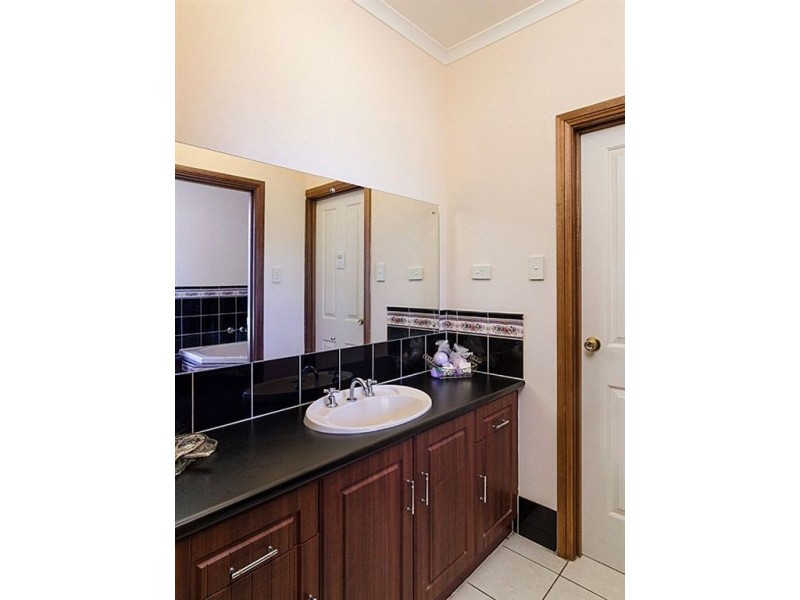 28 Jacaranda Street, Murray Bridge SA 5253