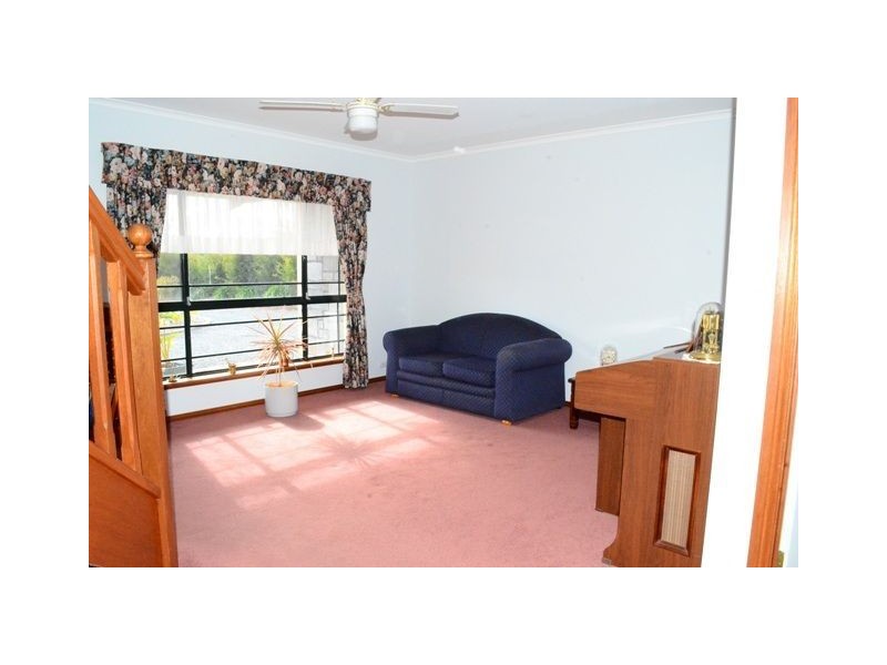 8 Evans Street, Woodside SA 5244