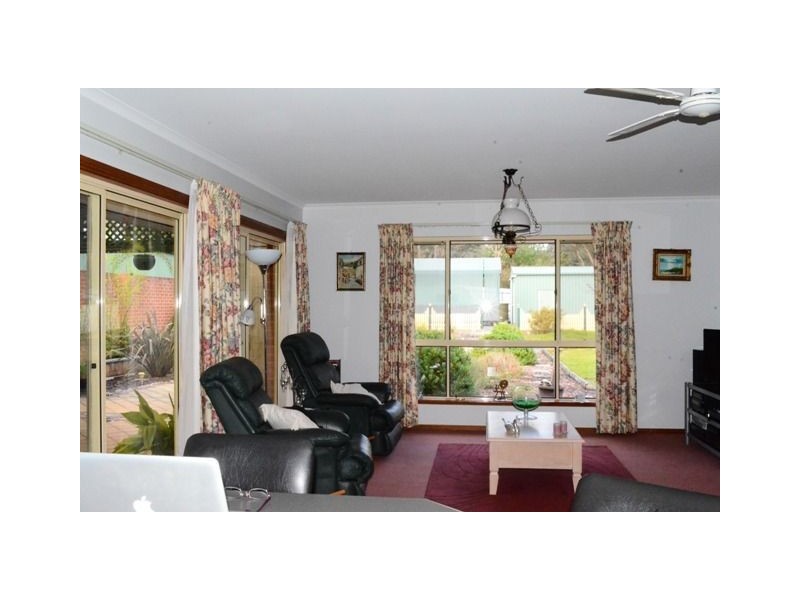 8 Evans Street, Woodside SA 5244