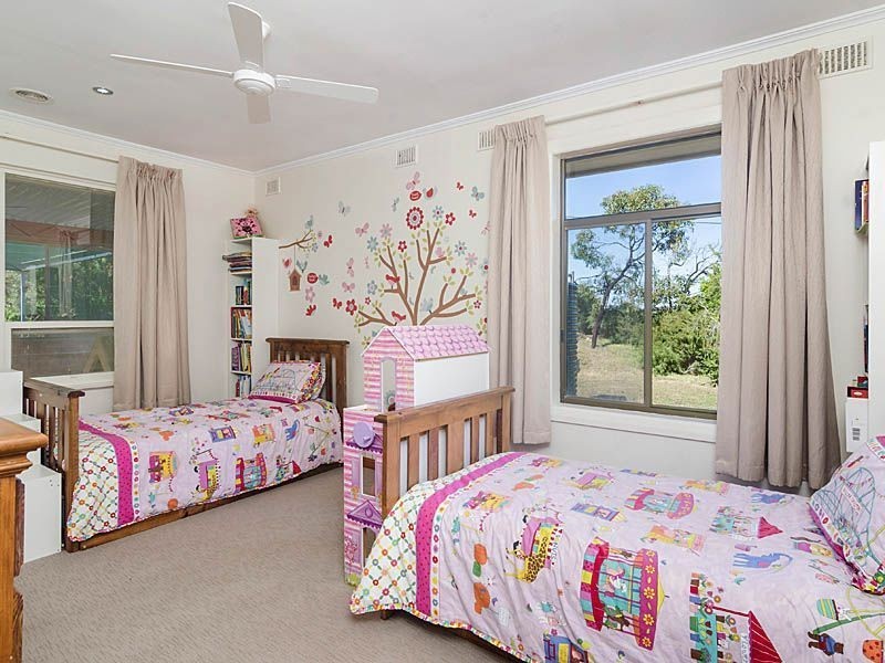 361 Bull Creek Road PARIS CREEK, Meadows SA 5201