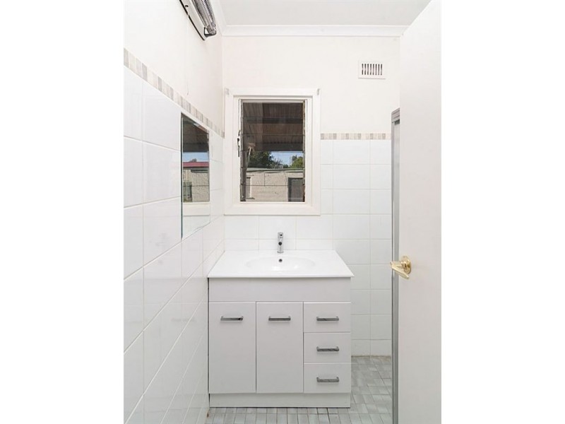 18 Parker Avenue, Strathalbyn SA 5255