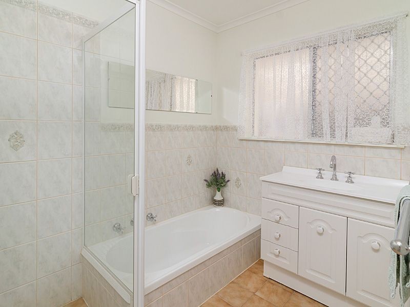 19 Mansfield Road, Mount Barker SA 5251