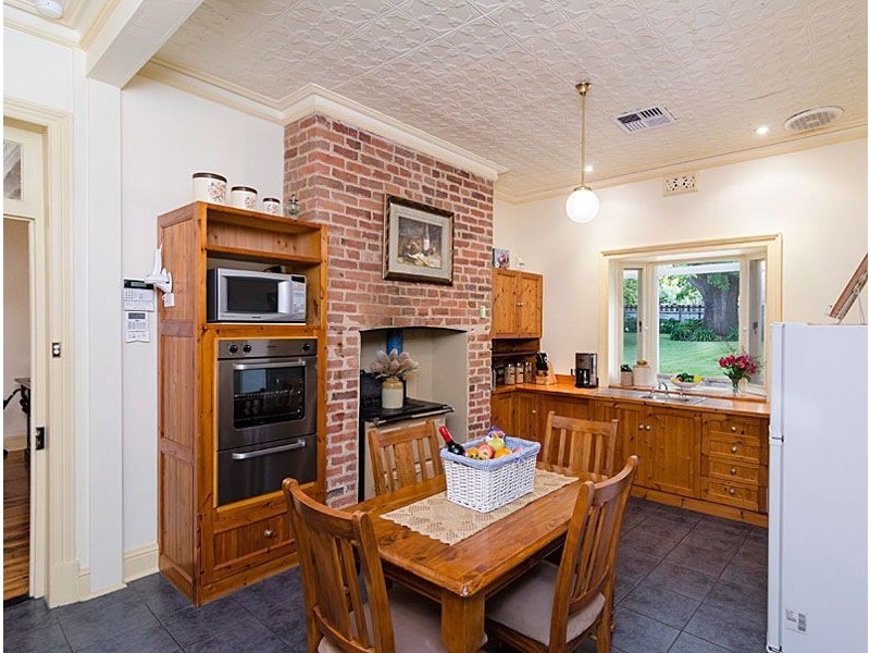 11 Druids Avenue, Mount Barker SA 5251