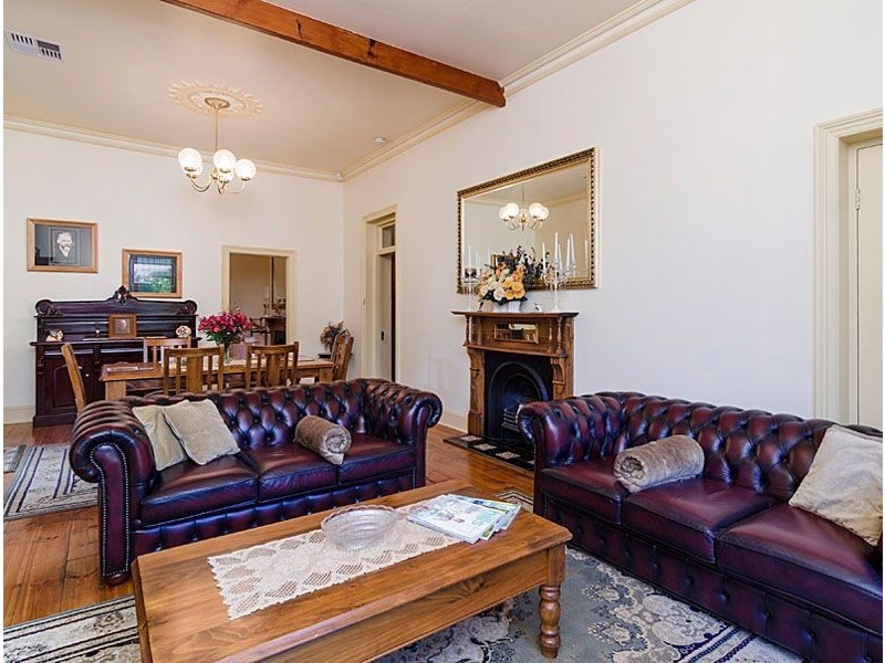 11 Druids Avenue, Mount Barker SA 5251