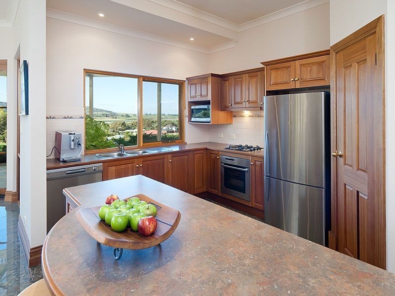 2 Schaefer Court, Mount Barker SA 5251