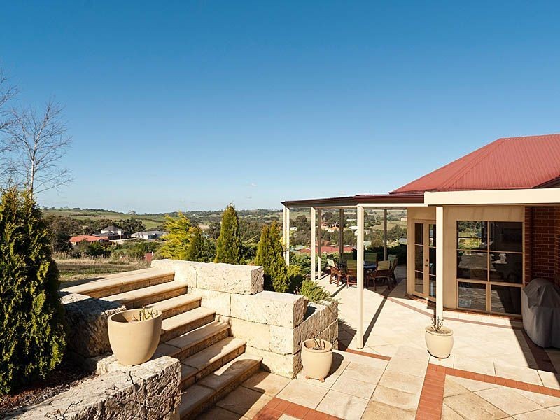2 Schaefer Court, Mount Barker SA 5251