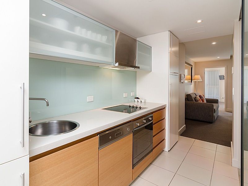 607/16 Holdfast Promenade, Glenelg SA 5045