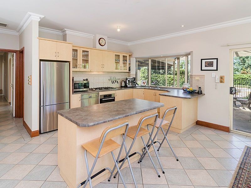 74 Longwood Road, Heathfield SA 5153