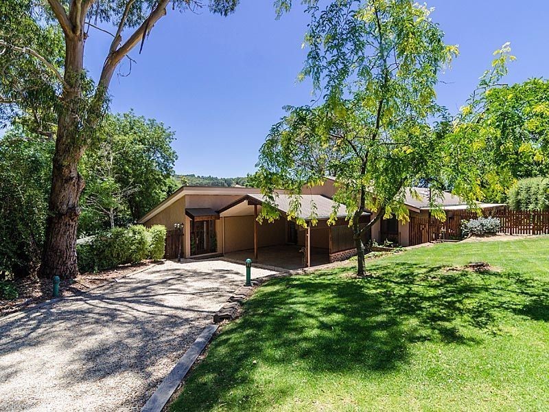 26 Cummins Drive, Summertown SA 5141