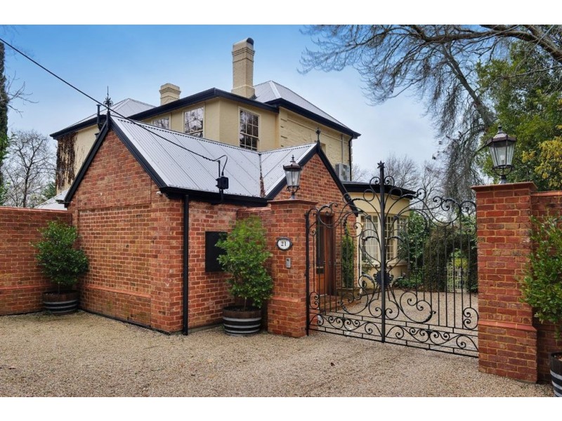 21 Waverley Ridge Road, Crafers West SA 5152