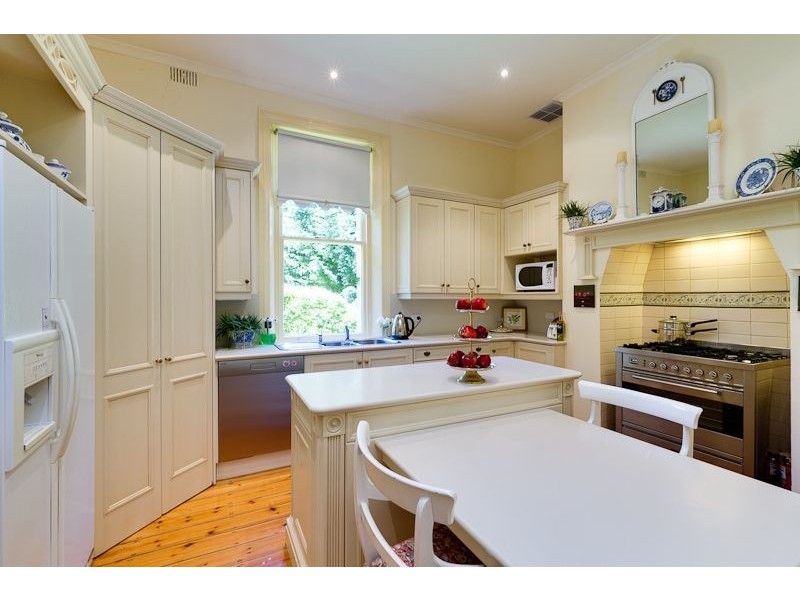 21 Waverley Ridge Road, Crafers West SA 5152