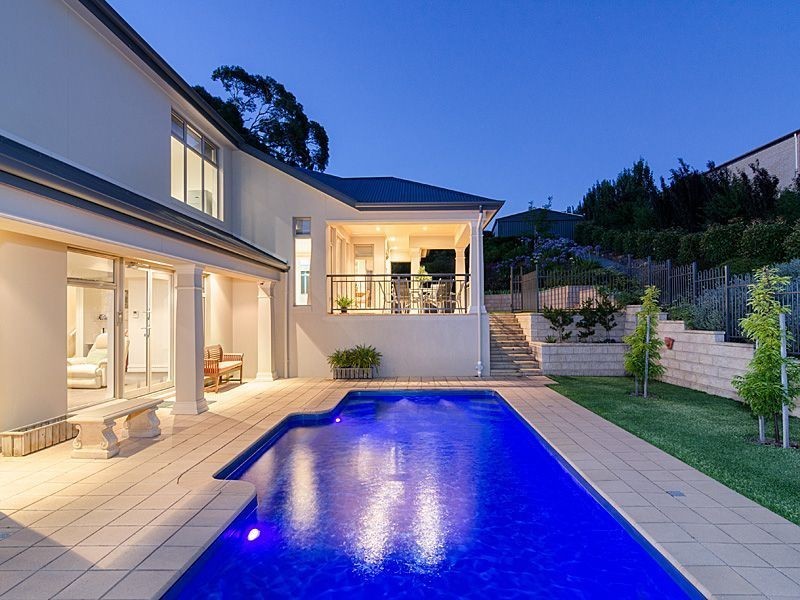 2 Tremayne Drive, Mount Barker SA 5251