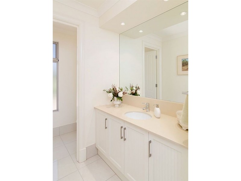 2 Tremayne Drive, Mount Barker SA 5251