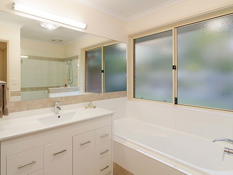 60 Pomona Road, Stirling SA 5152