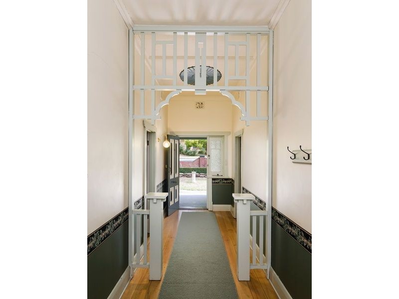 11 Albert Road, Mount Barker SA 5251