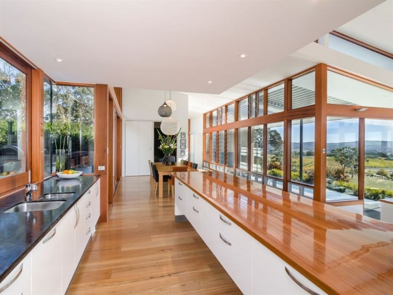 10 Ravenswood Lane, Hahndorf SA 5245