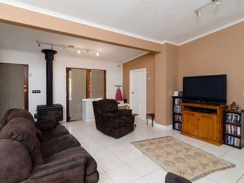 11A & 11B Verdun Road, Murray Bridge SA 5253