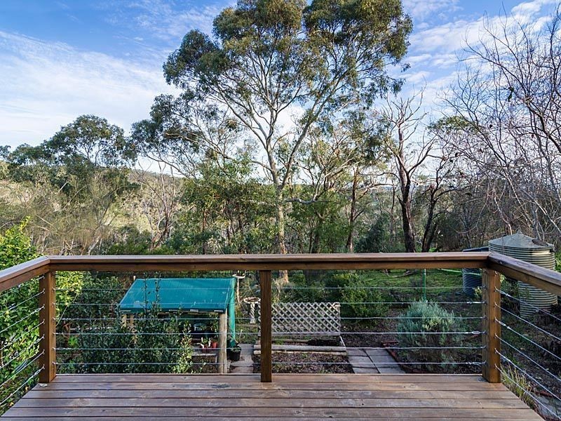 21 Emmett Road, Crafers West SA 5152