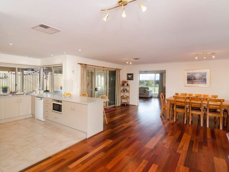 63 Trainers Way, Strathalbyn SA 5255