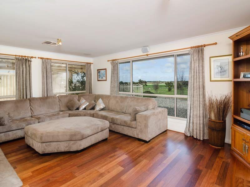63 Trainers Way, Strathalbyn SA 5255