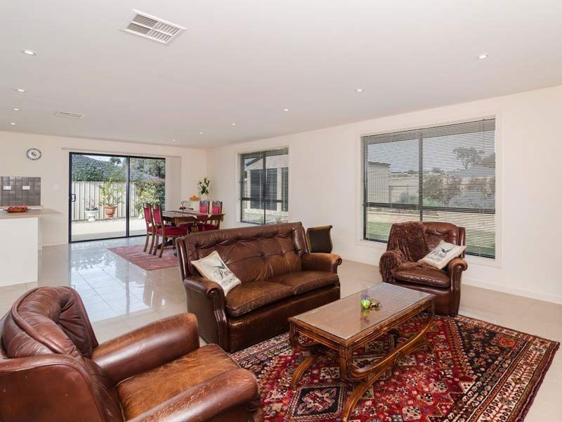 12 Bateman Street, Strathalbyn SA 5255