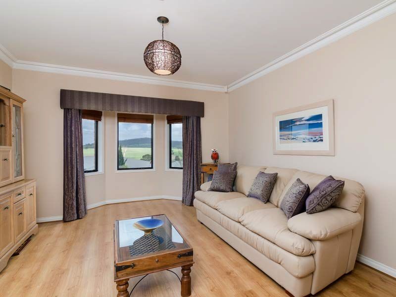 114 Burnbank Way, Mount Barker SA 5251