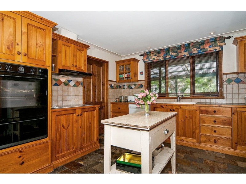 11 Peake Road, Birdwood SA 5234