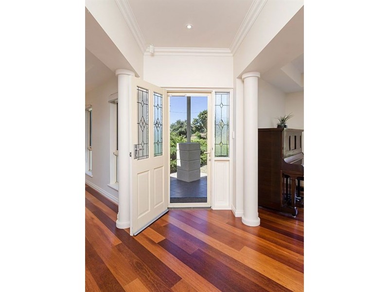 2 Basin Road, Summertown SA 5141