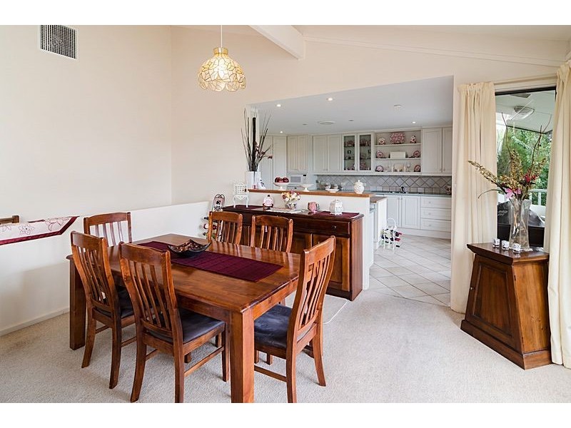 4 Heather Road, Stirling SA 5152