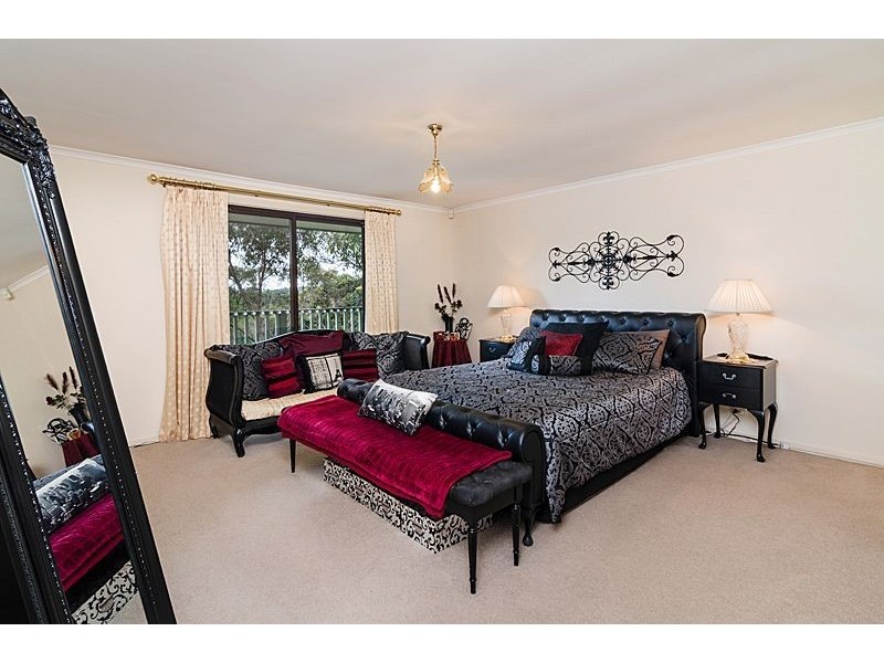 4 Heather Road, Stirling SA 5152