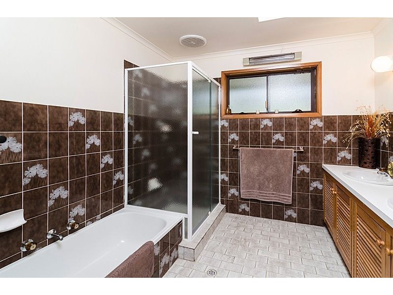 4 Heather Road, Stirling SA 5152