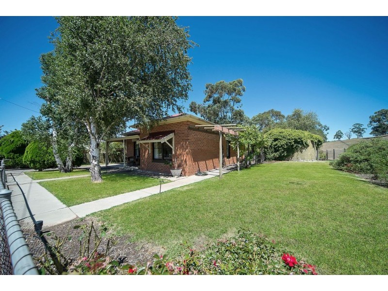 9 Oval Road, Mount Torrens SA 5244