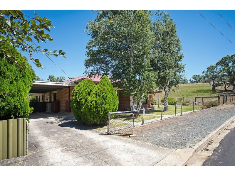 9 Oval Road, Mount Torrens SA 5244