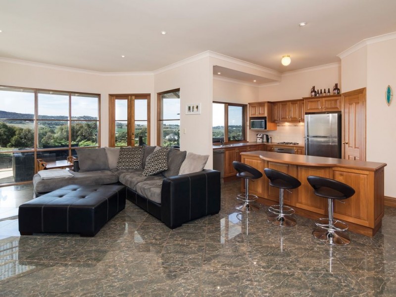 2 Schaefer Court, Mount Barker SA 5251