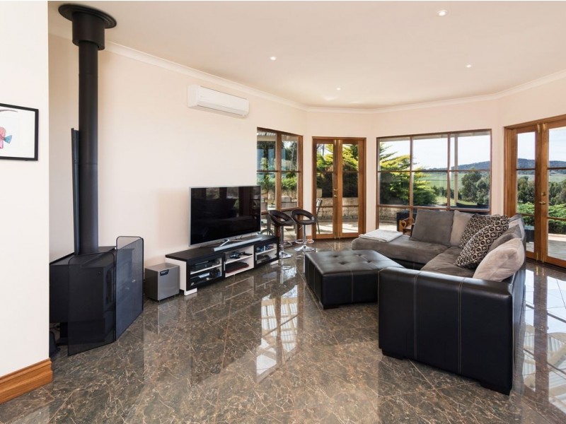 2 Schaefer Court, Mount Barker SA 5251