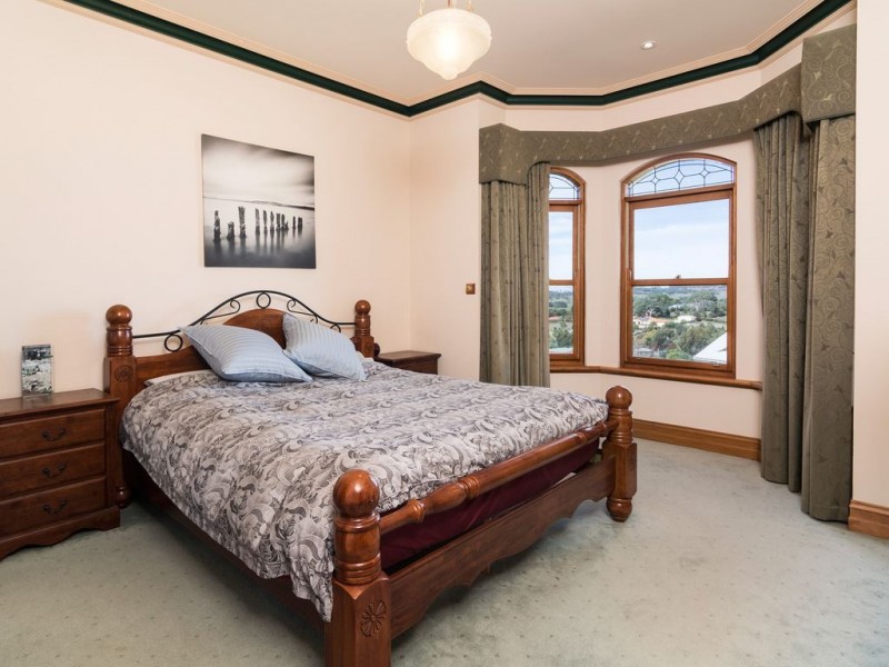 2 Schaefer Court, Mount Barker SA 5251