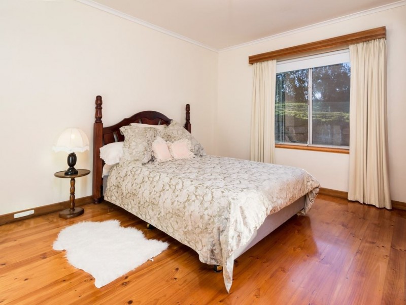 2 Devonshire Road, Heathfield SA 5153