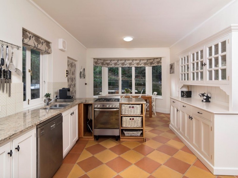 32 Cox Creek Road, Crafers SA 5152