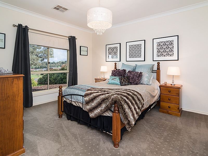 5 Pontiac Road, Mount Barker SA 5251