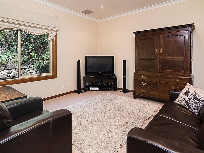 32 Hillside Road, Aldgate SA 5154